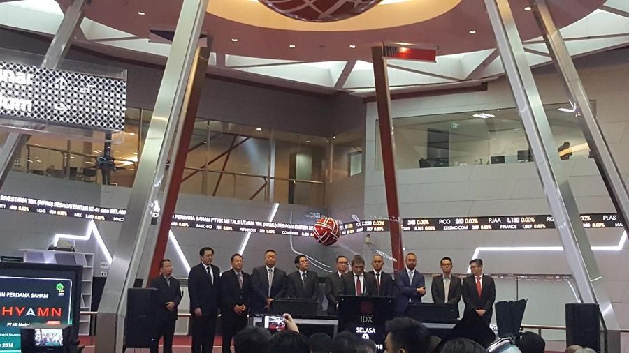 Namun kondisi pasar saham yang bergejolak tersebut membuat perusahaan menurunkan target penawaran saham dari sebelumnya 30% menjadi 27%.