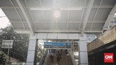 Stasiun Cakung merupakan salah satu pekerjaan modernisasi fasilitas Double Double Track (DDT) Manggarai-Cikarang yang terbagi dalam dua paket pekerjaan yaitu DDT Paket A (Manggarai-Jatinegara) dan DDT Paket B2 (1) (Cipinang-Kranji). (CNN Indonesia/Adhi Wicaksono)