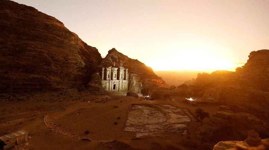 Taman Arkeologi Petra dinyatakan sebagai situs Warisan Dunia UNESCO, dan pada tahun2007 dinobatkan sebagai salah satu dari tujuh keajaiban dunia yang baru.