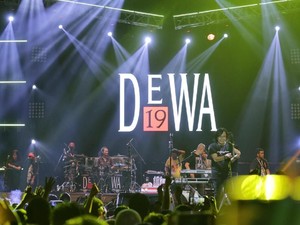 Lirik Lagu Tak Ada yang Sebanding Denganmu Dewa 19 yang Trending