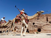 Melihat Petra, Salah Satu Situs Keajaiban Dunia di Yordania