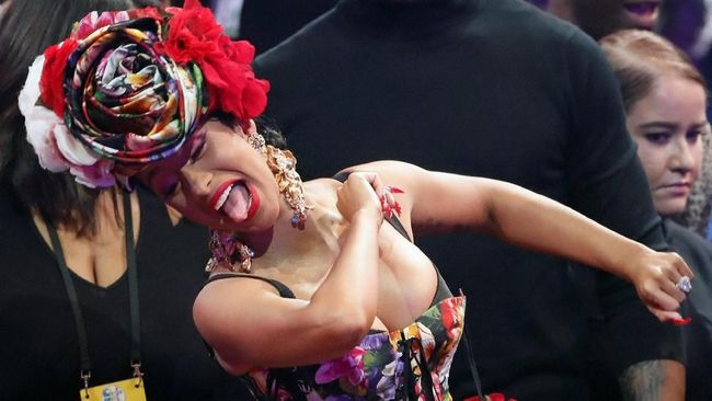 Minta Rujuk, Offset Bikin Kejutan di Panggung Cardi B