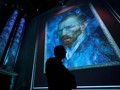 FOTO: Menikmati Karya Van Gogh versi Digital