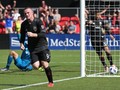 Cetak Gol Spektakuler, Rooney Diminta Balik ke MU