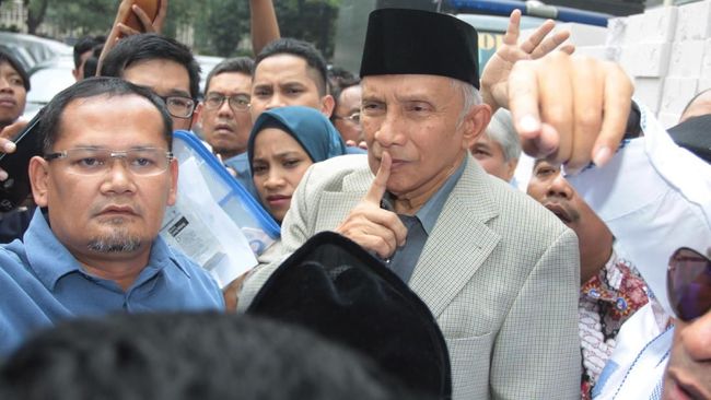 Amien Rais Soal Baju Koko Jokowi Ma ruf Insyaallah Kalah Amien Rais Soal Baju Koko Jokowi Ma ruf Insyaallah Kalah