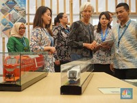 Indonesia Pavilion Catches Eyes of IMF's Boss