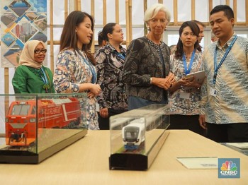 Indonesia Pavilion Catches Eyes of IMF's Boss