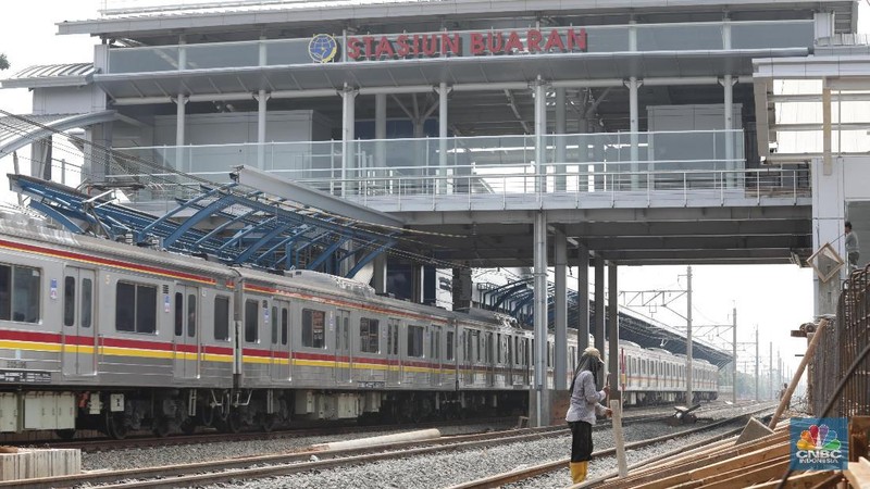 Stasiun Buaran merupakan satu dari lima stasiun baru untuk mendukung pengoperasian jalur kereta api dwi ganda.