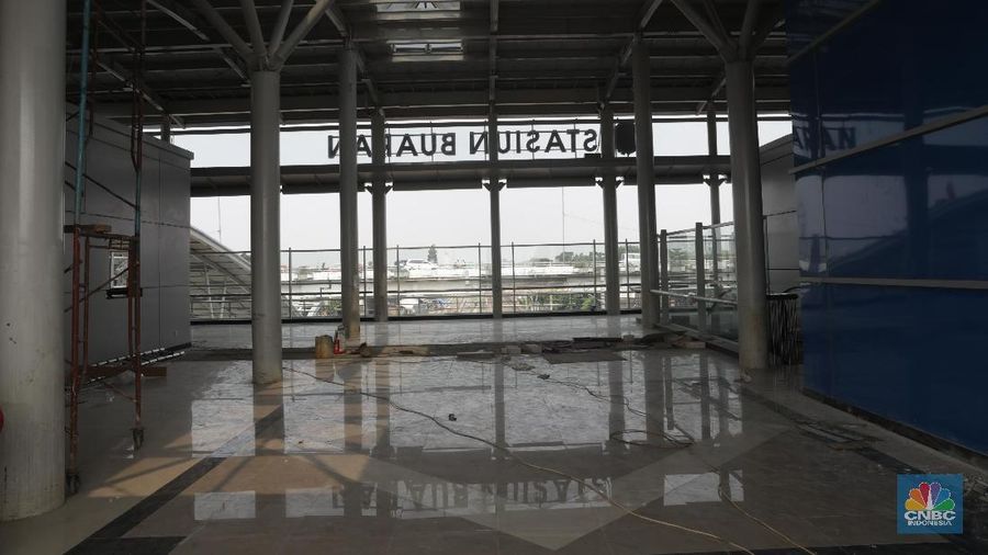 Stasiun Buaran merupakan satu dari lima stasiun baru untuk mendukung pengoperasian jalur kereta api dwi ganda.