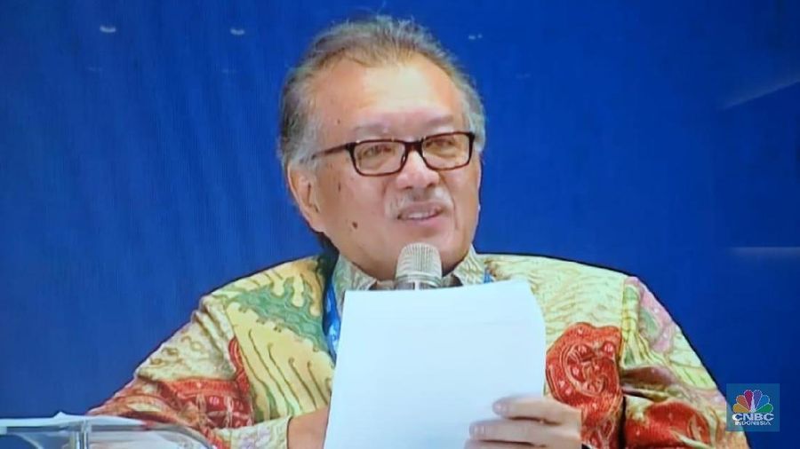 Ketua Dewan Komisioner Lembaga Penjamin Simpanan Halim Alamsyah angkat bicara perihal perkembangan ekonomi global terkini.