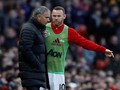 Rooney Bela Mourinho di Manchester United