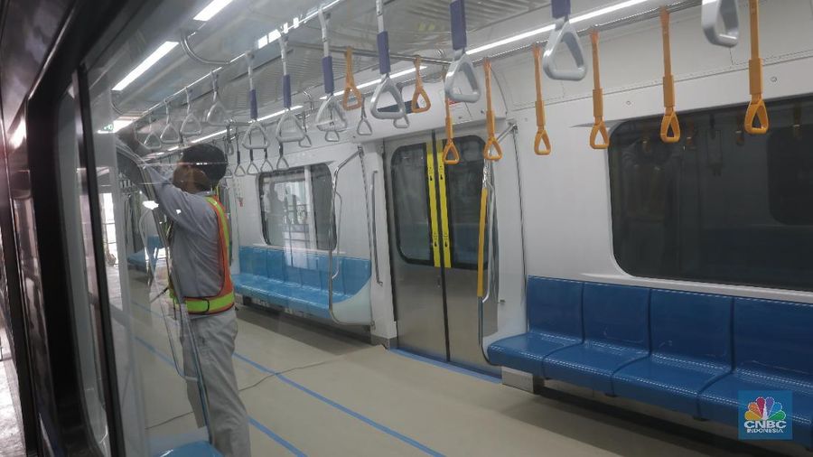 PT MRT Jakarta mengajukan tarif awal sebesar Rp 8.500 per 10 km ke Pemprov DKI Jakarta.