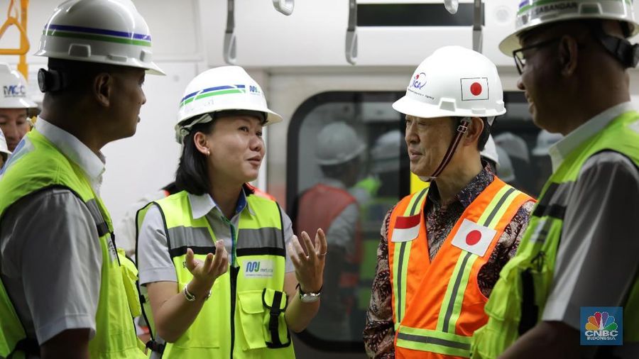 PT MRT Jakarta mengajukan tarif awal sebesar Rp 8.500 per 10 km ke Pemprov DKI Jakarta.