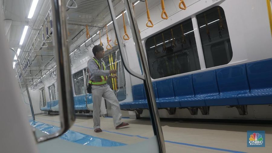 PT MRT Jakarta mengajukan tarif awal sebesar Rp 8.500 per 10 km ke Pemprov DKI Jakarta.