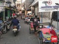 Mengatur Becak di Pejagalan
