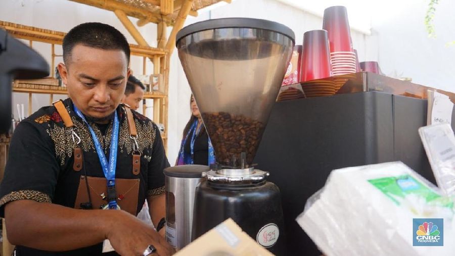 Indonesia did not want to miss a chance to promote two of its most popular exports commodities: coffee and tea.