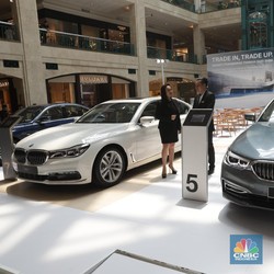 Supaya Murah, Taksi Online Saingan Uber Pakai BMW di Dubai