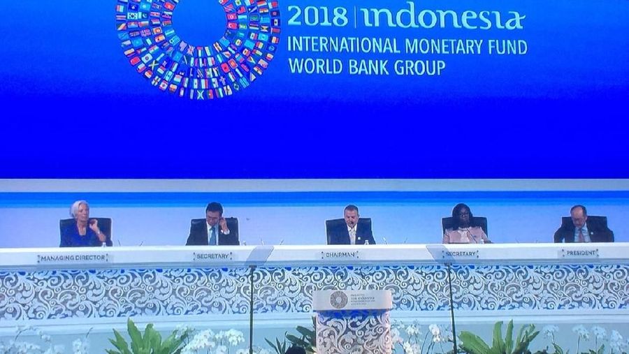 Dua petinggi otoritas moneter tersebut sempat membicarkan kondisi perekonomian masing-masing negara.