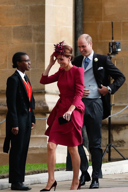 Kate Middleton Mencuri Atensi dengan Gaun Pink di Pernikahan Putri Eugenie Kate Middleton Mencuri Atensi dengan Gaun Pink di Pernikahan Putri Eugenie
