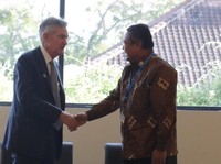 Pasar RI Dihujani Sentimen Suku Bunga BI, Fed & China-Rekapitulasi KPU