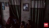 Tak stabilnya kondisi kejiwaan Asep bermula saat dirinya berusia 12 tahun. Pemicu awalnya adalah keinginan Asep akan motor baru yang gagal didapatkannya.