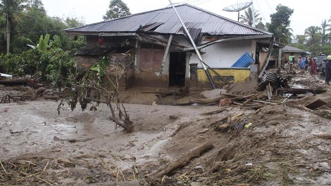 Banjir Sumut dan Sumbar, 22 Tewas dan 15 Orang Hilang