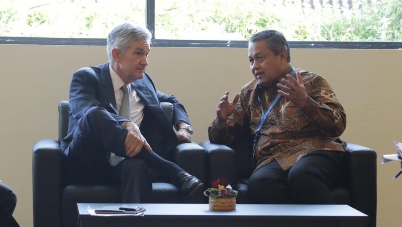 Dalam pertemuan tersebut, keduanya membicarakan tentang perkembangan ekonomi global.