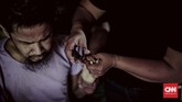 Sekali waktu, Asep berobat ke salah satu rumah sakit jiwa di Jakarta.