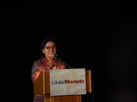 Pantaskah Sri Mulyani Dianugerahi Gelar Menkeu Terbaik?