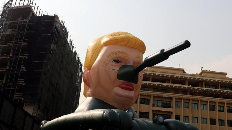 Karya seni yang menggambarkan Presiden AS Donald Trump saat gelaran pameran yang bertajuk 