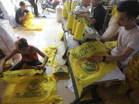 Geliat Industri Sablon Atribut Parpol Saat Musim Politik