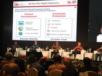 Gerah Terima Aduan Debt Collector, OJK Perketat Izin Fintech