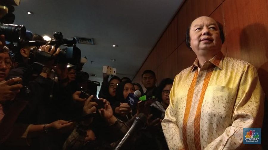 Tahir menyatakan komitmen untuk menukar dolar setara Rp 2 triliun.