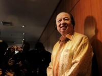 Tukar Dolar 100 Juta, Crazy Rich Tahir: Ini Uang Pribadi