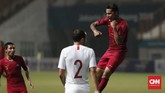 Beto Goncalves akhirnya memecah kebuntuan Timnas Indonesia di menit ke-40. Tandukannya ke pojok kiri gawang tak mampu dibendung kiper Hung Fai Yapp. (CNNIndonesia/Safir Makki)