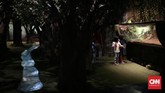 Jakarta Aquarium adalah lembaga konservasi yang berfokus kepada satwa laut, yang mendidik masyarakat secara langsung ikut bertanggungjawab dengan kelestarian dan kebudayaan laut.