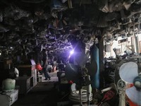 FOTO: Mal Ini Khusus Jual Barang Bekas