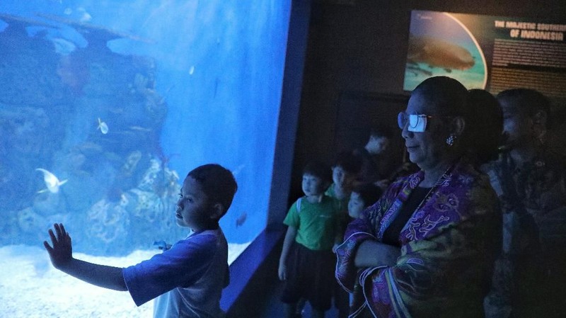 Jakarta Aquarium memiliki 12 zona yang menjadi tempat tinggal bagi sekitar 600 jenis spesies, mulai dari mamalia, ikan, reptil, hingga serangga.
