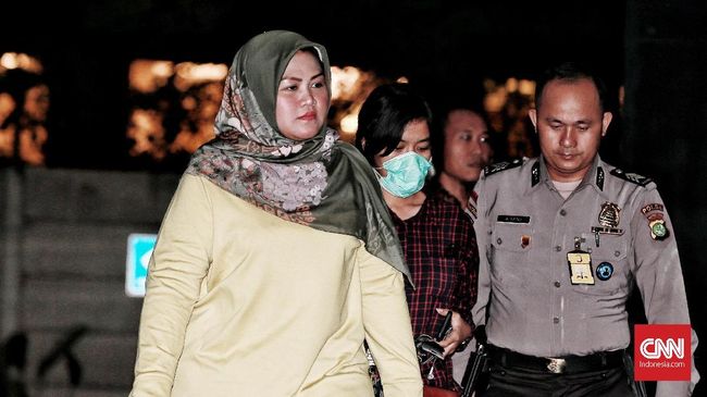 Terjerat Suap, Bupati Bekasi Dicopot dari Tim Kampanye Jokowi
