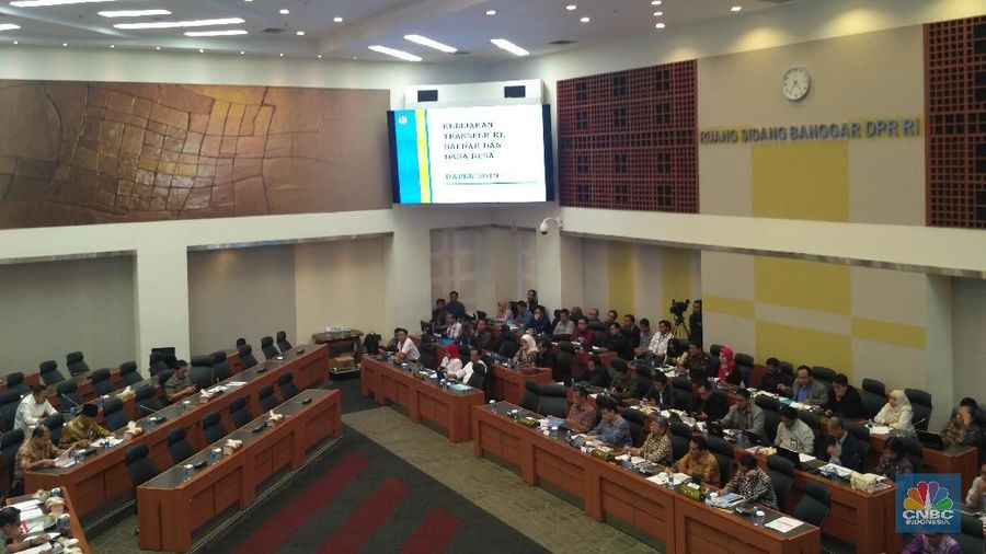 Badan Anggaran Dewan Perwakilan Rakyat (DPR) menyepakati alokasi dana transfer ke daerah dan dana desa.