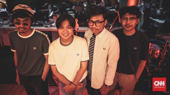 The Panturas, Rock Selancar Kontemporer dari Pegunungan