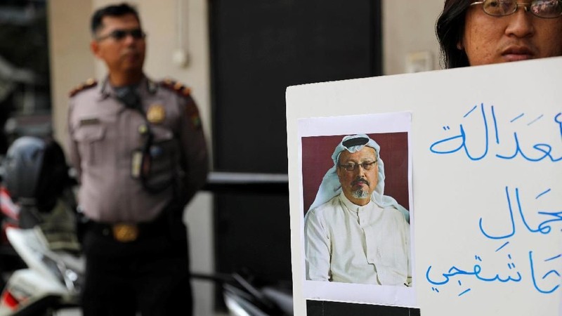 Mereka memprotes dan menyesalkan kasus dugaan pembunuhan yang menimpa jurnalis sekaligus kritikus Arab Saudi Jamal Khashoggi.