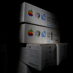 Jadi Perakit Apple, Harga Saham Sat Nusa Melesat 7,83%