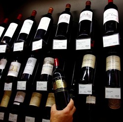 Saat Sebotol Wine Jauh Lebih Murah Dibanding Vitamin C