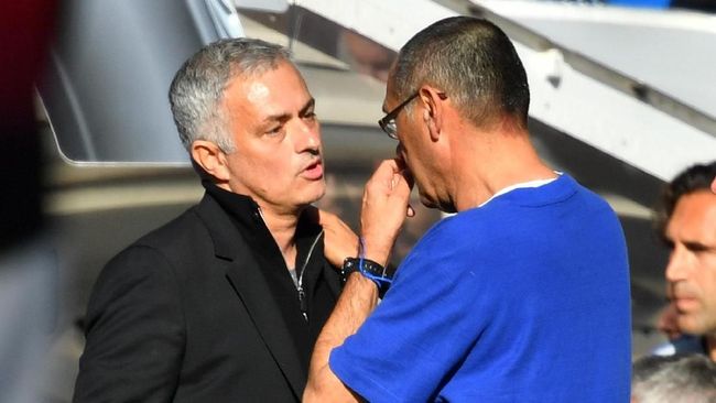 Jose Mourinho: Asisten Maurizio Sarri Tidak Sopan