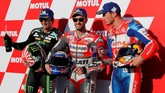 Johann Zarco (kiri), Andrea Dovizioso (tengah), dan Jack Miller akan menjadi pebalap yang mengisi posisi baris terdepan pada start MotoGP Jepang 2018. (REUTERS/Toru Hanai)