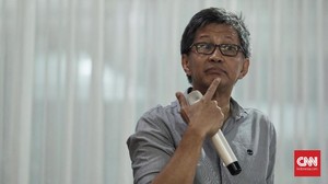 Rocky Bukan Pro Prabowo, Tapi Bertekad 'Gulung Karpet Istana'