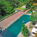 5 Hotel dan Restoran di Bandung Ini Bikin Serasa Ada di Bali