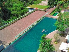 5 Hotel dan Restoran di Bandung Ini Bikin Serasa Ada di Bali