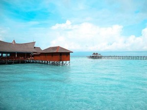 Resor di Pulau Maratua Derawan Disegel, Milik Perusahaan China